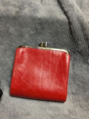 Compact Red Leather Kiss-Lock Wallet